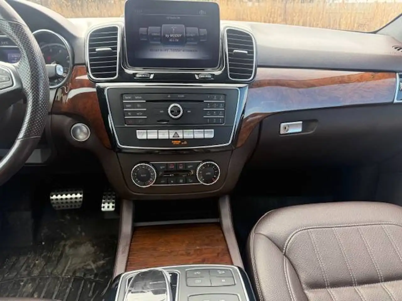 Mercedes-Benz GLE снимка Mercedes-Benz GLE
