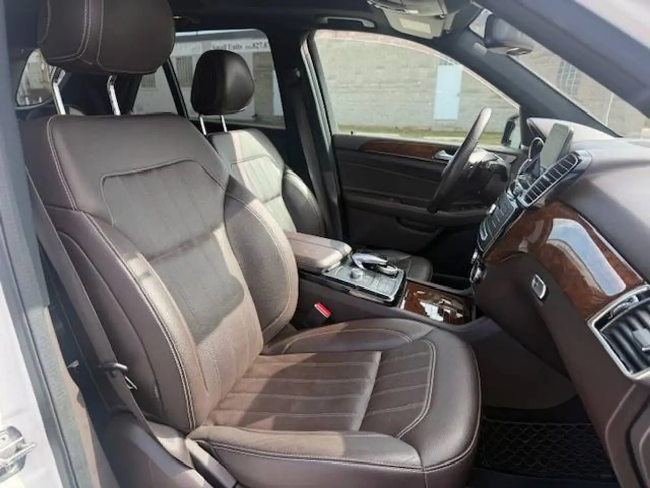 Mercedes-Benz GLE снимка Mercedes-Benz GLE