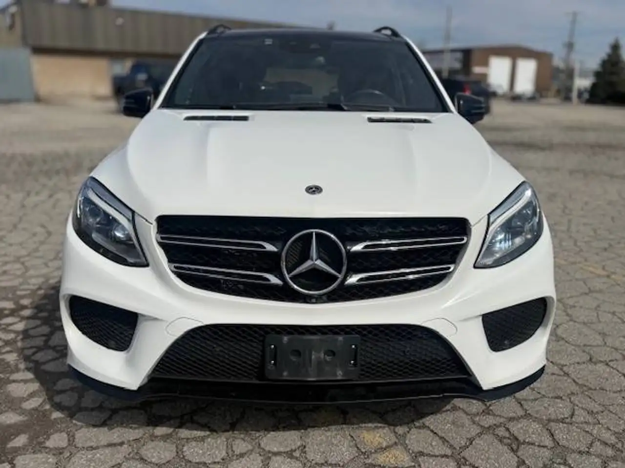 Mercedes-Benz GLE снимка Mercedes-Benz GLE