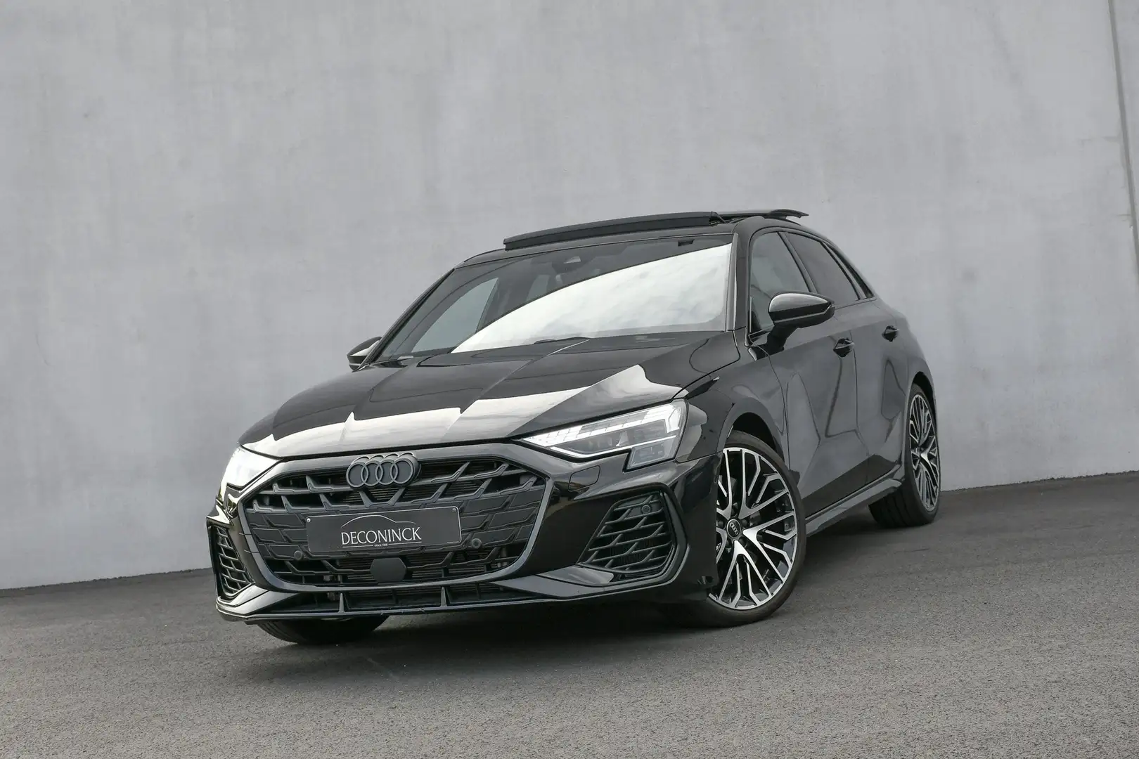 Audi S3 *SONOS*CAM*AKROPOVIC*RS SEATS*CARPLAY*AMBIENT*ACC* Noir - 1