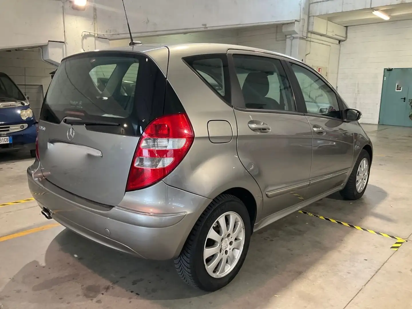 Mercedes-Benz A 150 Elegance - Autonavigli Grau - 2