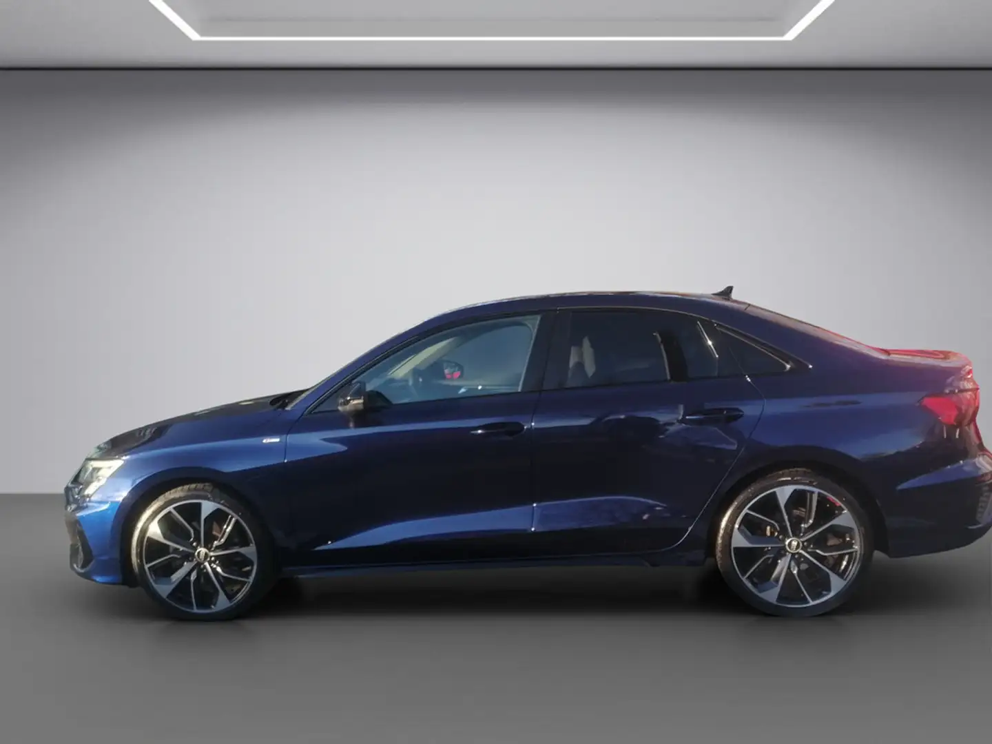 Audi A3 Limousine 35 TFSI S line SHZ, LED, Klima Blau - 2