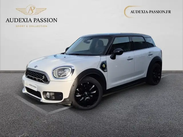 MINI Cooper Countryman F60 136 - 88 ch ALL4 BVA6 Cooper SE Exquisite