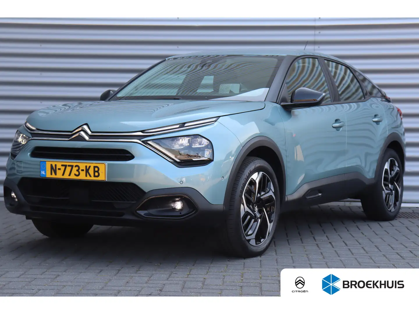 Citroen C4 CITROËN 1.2 PURETECH 130PK SHINE AUTOMAAT / NAVI / Blauw - 1