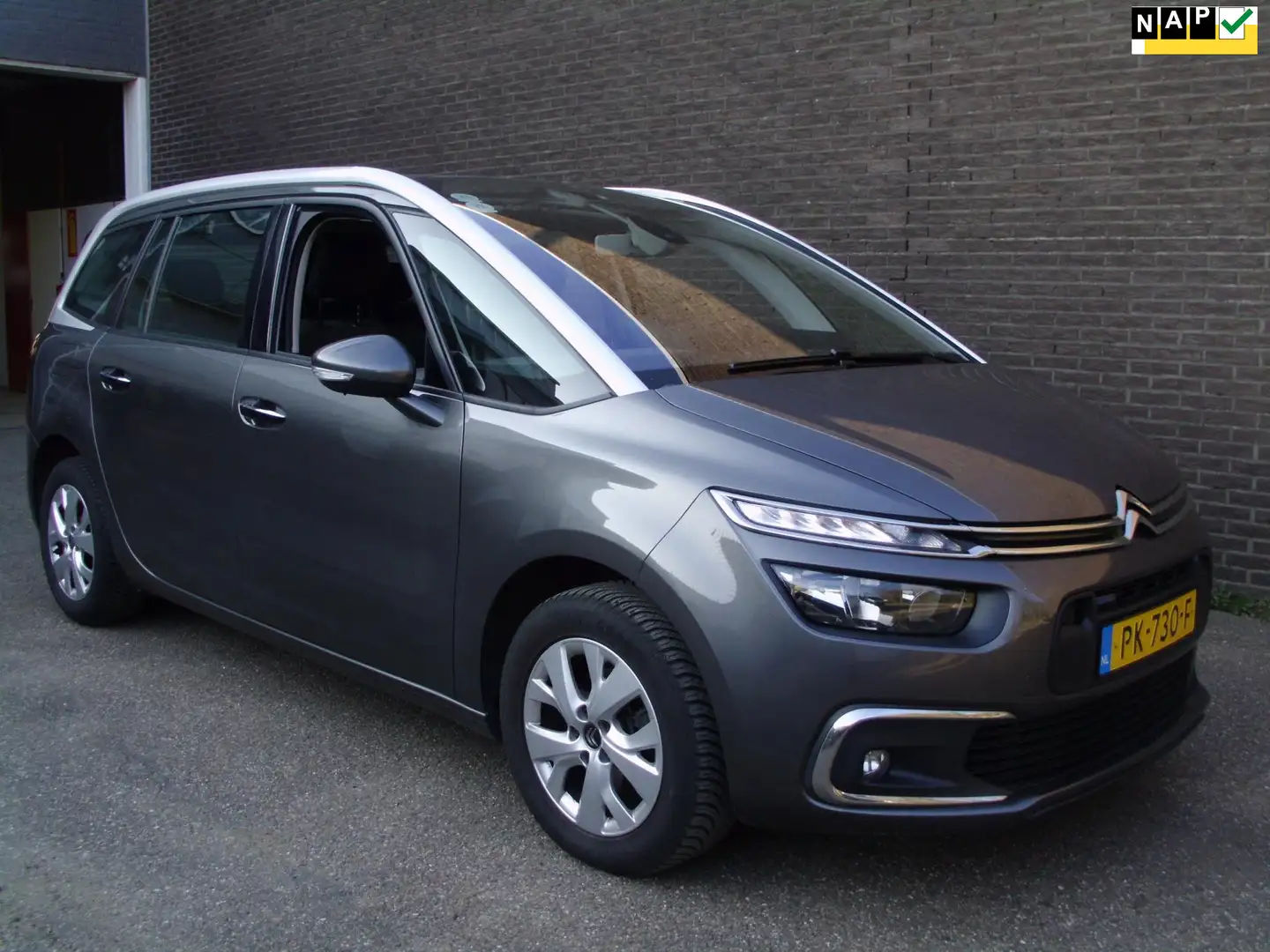 Citroen Grand C4 Picasso 1.2 PureTech Business 7 SET NAVI AIRCO TREKHAAK Gris - 1