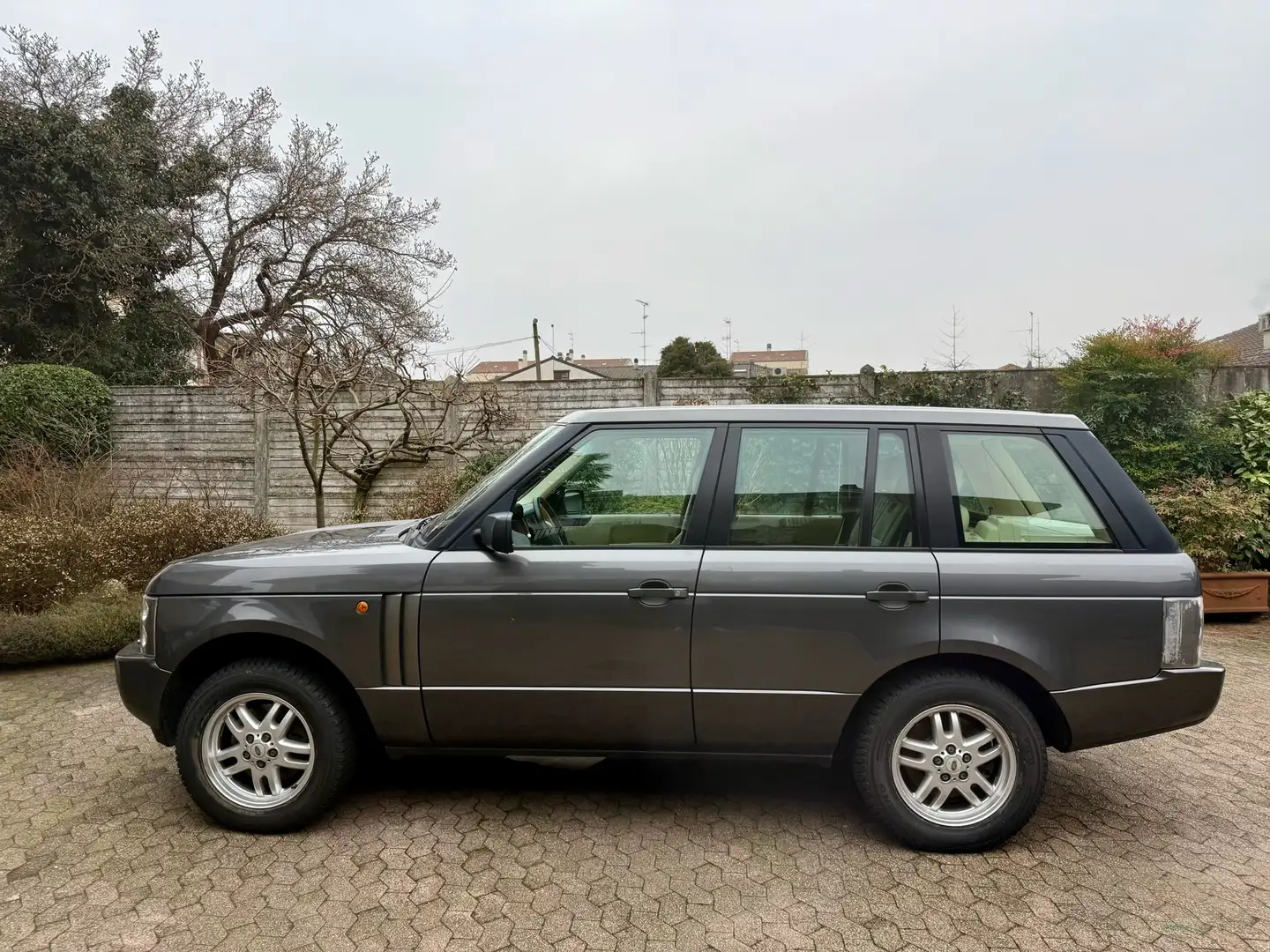 Land Rover L322 Vogue 4.4 2003 - 1