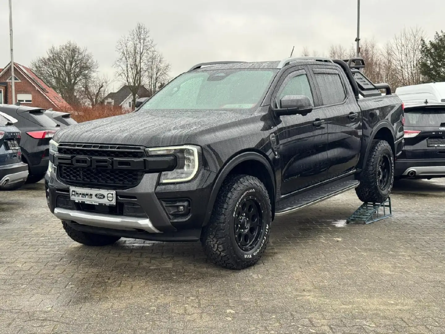 Ford Ranger Wildtrak e-4WD Doppelkabine Schwarz - 1