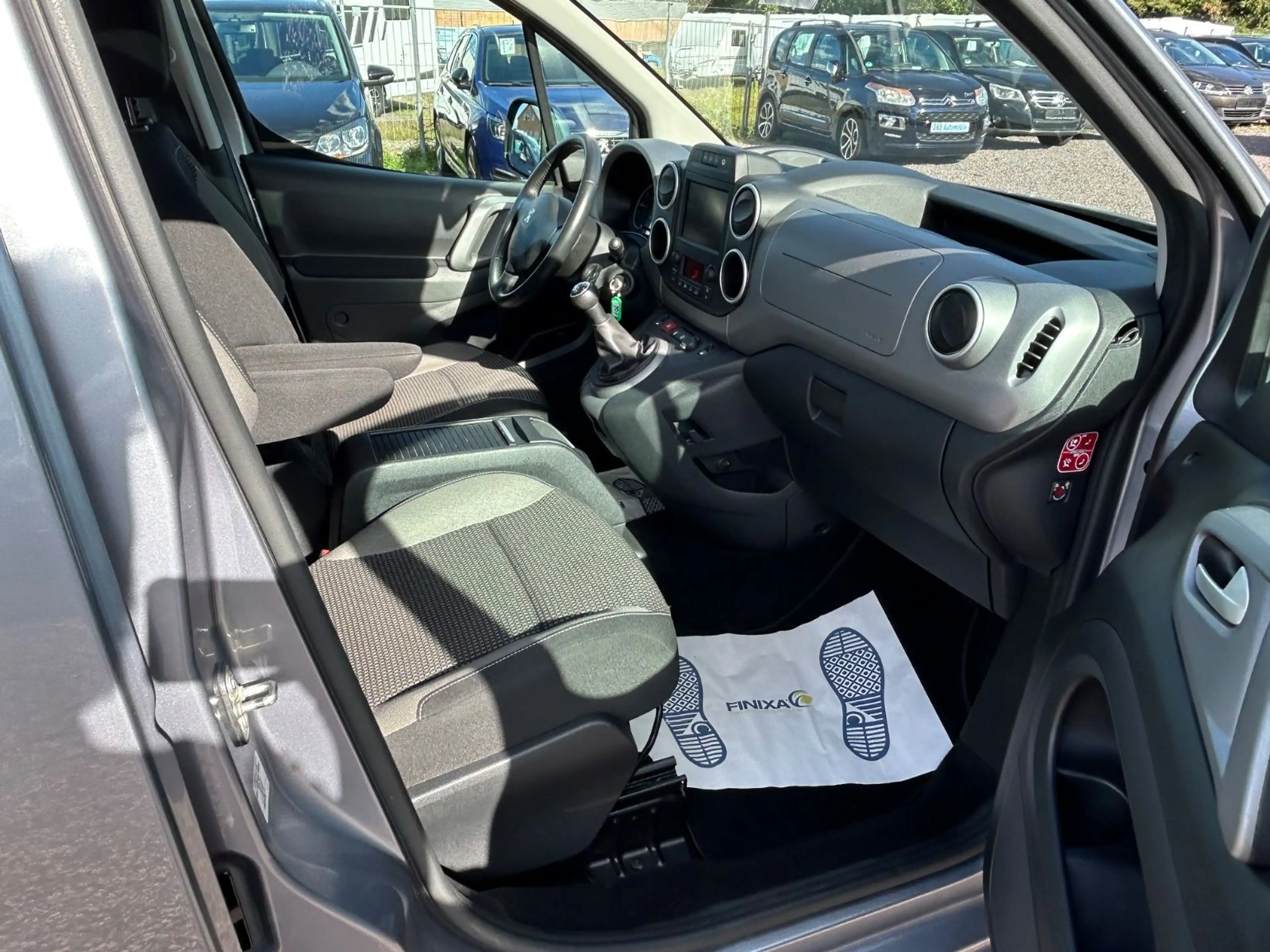Peugeot Partner Tepee Allure 1.6 HDi *Panorama*Kamera*E6 — photo 10