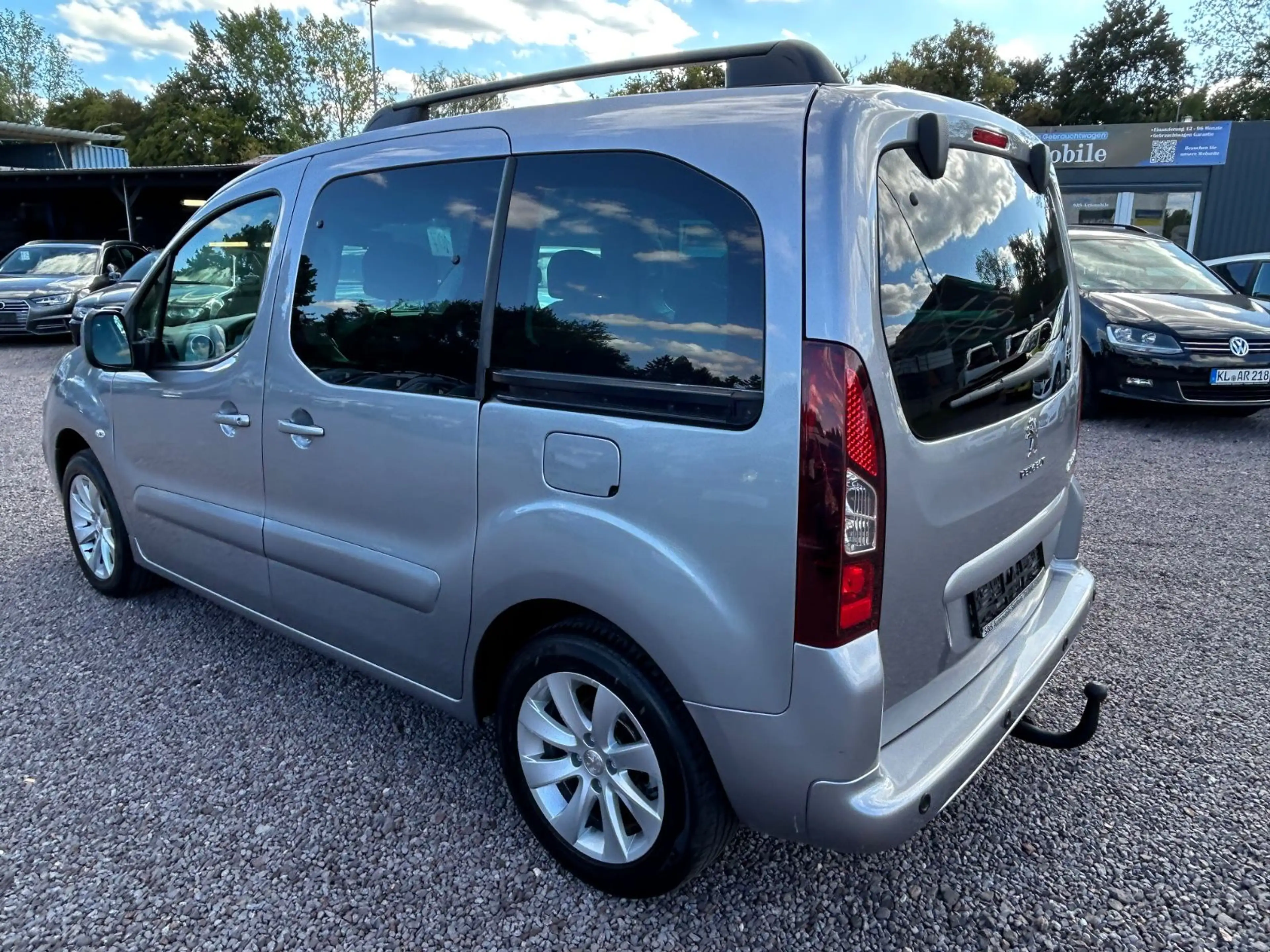 Peugeot Partner Tepee Allure 1.6 HDi *Panorama*Kamera*E6 — photo 6