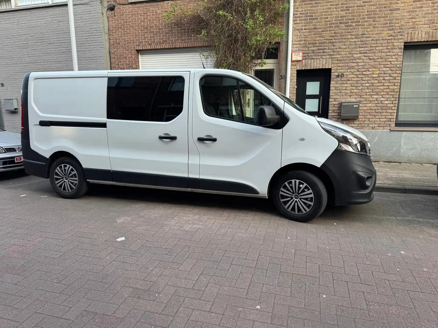 Opel Vivaro 1.6 D (CDTI) L2H1 dubbel cabine lichtevracht - 2