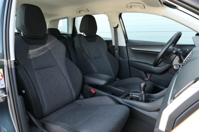 Skoda Karoq 1.0 TSI Business Edition Plus|Trekhaak|PDC|Camera| — photo 4