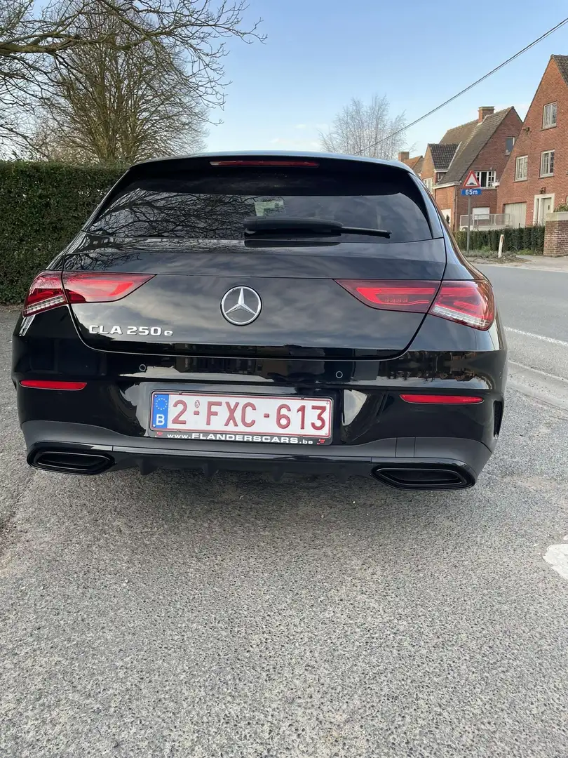 Mercedes-Benz CLA 250 e Shooting Brake 8G-DCT AMG Line - 2
