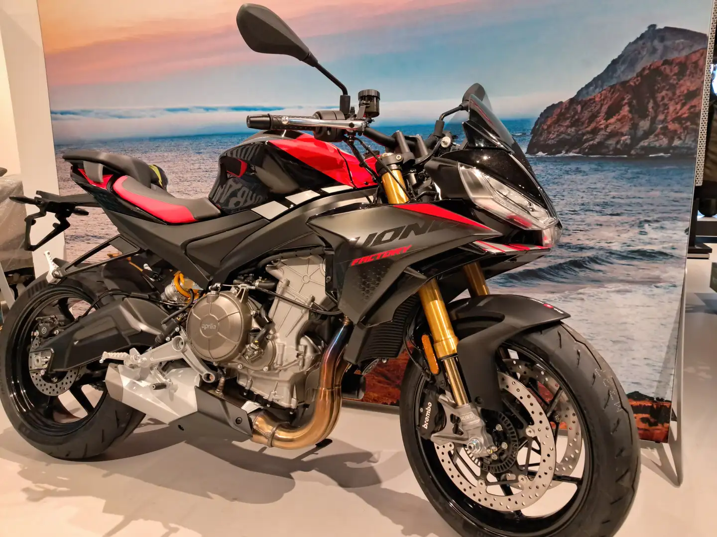 Aprilia Tuono 660 Factory Nero - 2