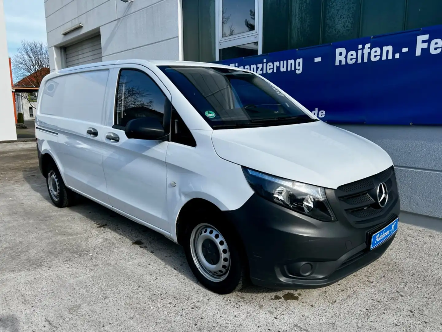 Mercedes-Benz Vito Kasten 109 CDI FWD kompakt Blanc - 1