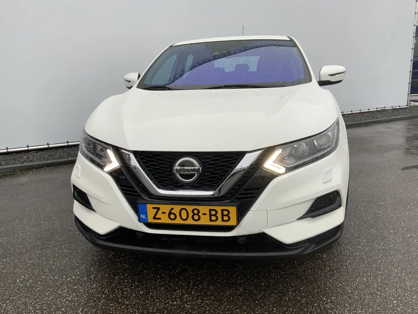 Nissan Qashqai 1.3 DIG-T Visia A SUV Airco Cruise Groot Scherm Na Bianco - 2
