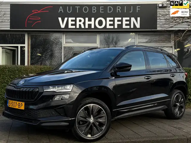 Skoda Karoq 1.5 TSI ACT Sportline Business - APPLE CARPLAY - D
