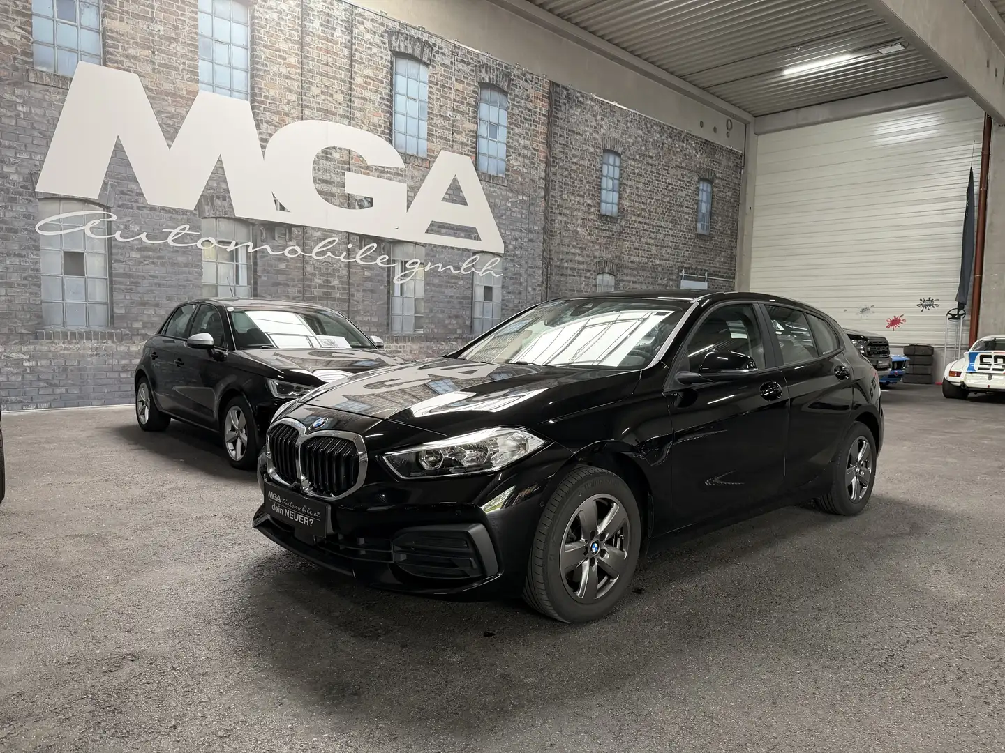 BMW 116 116 d Advantage Schwarz - 1