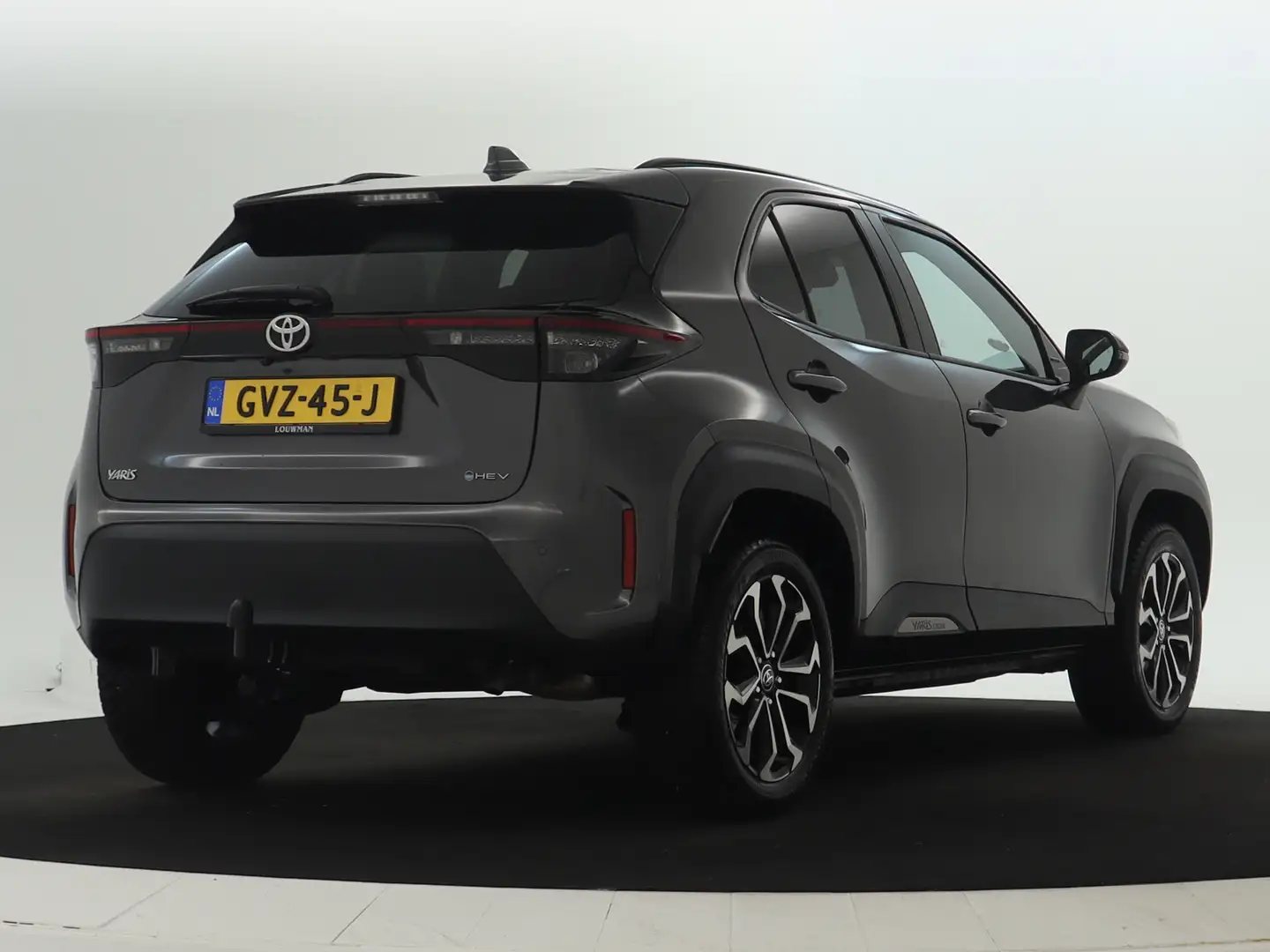 Toyota Yaris Cross 1.5 Hybrid 115 First Edition | Trekhaak | Parkeers Grijs - 2