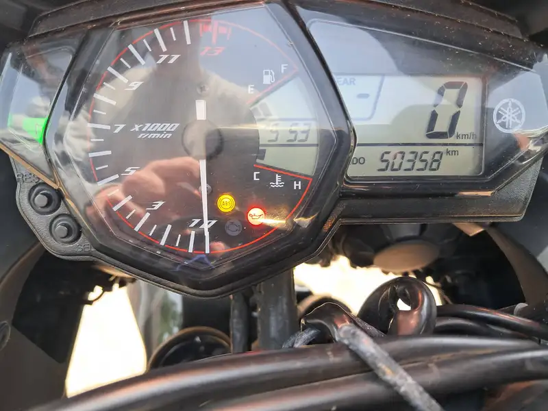 Yamaha YZF-R3 - foto 2