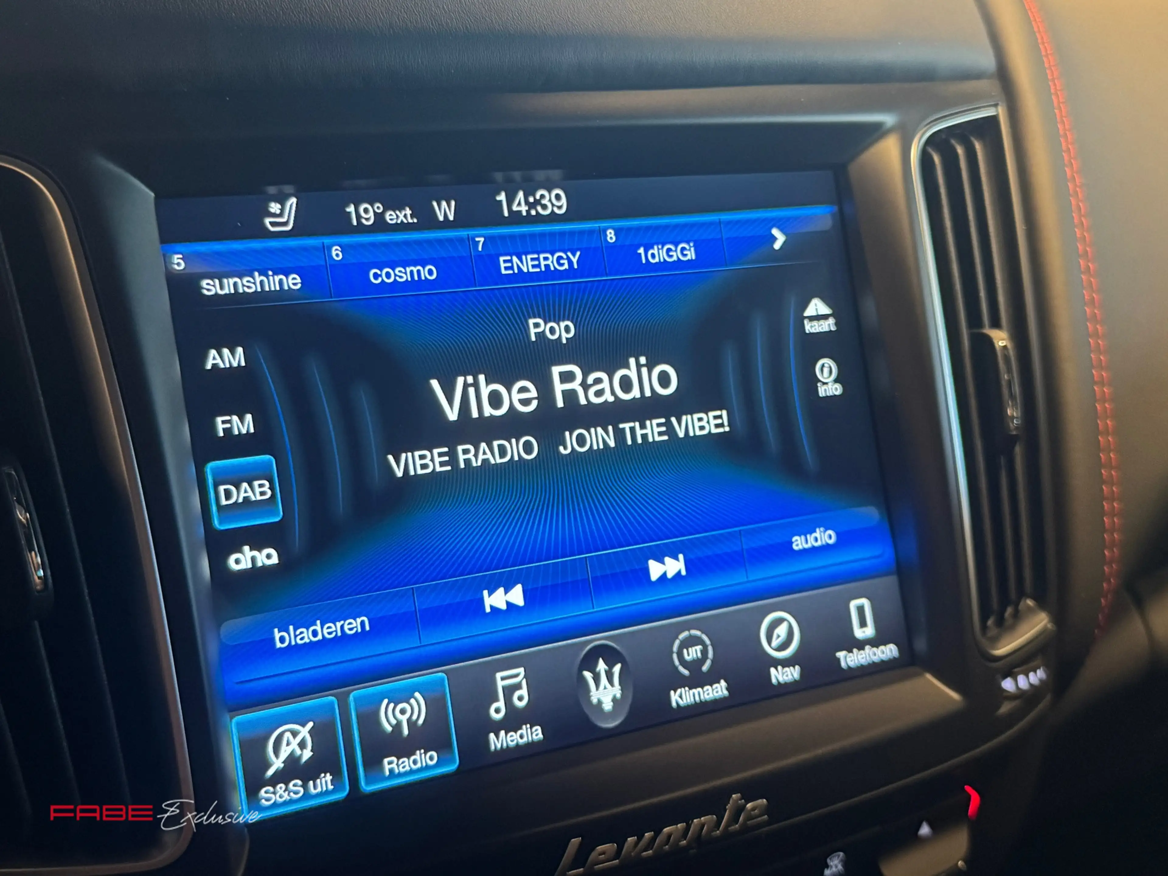Maserati Levante 3.8 V8 GTS / Softclose / H/K / Carbon / Pano / 360 — photo 34