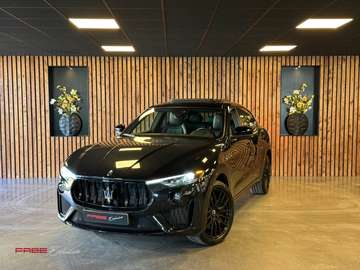 3.8 V8 GTS / Softclose / H/K / Carbon / Pano / 360