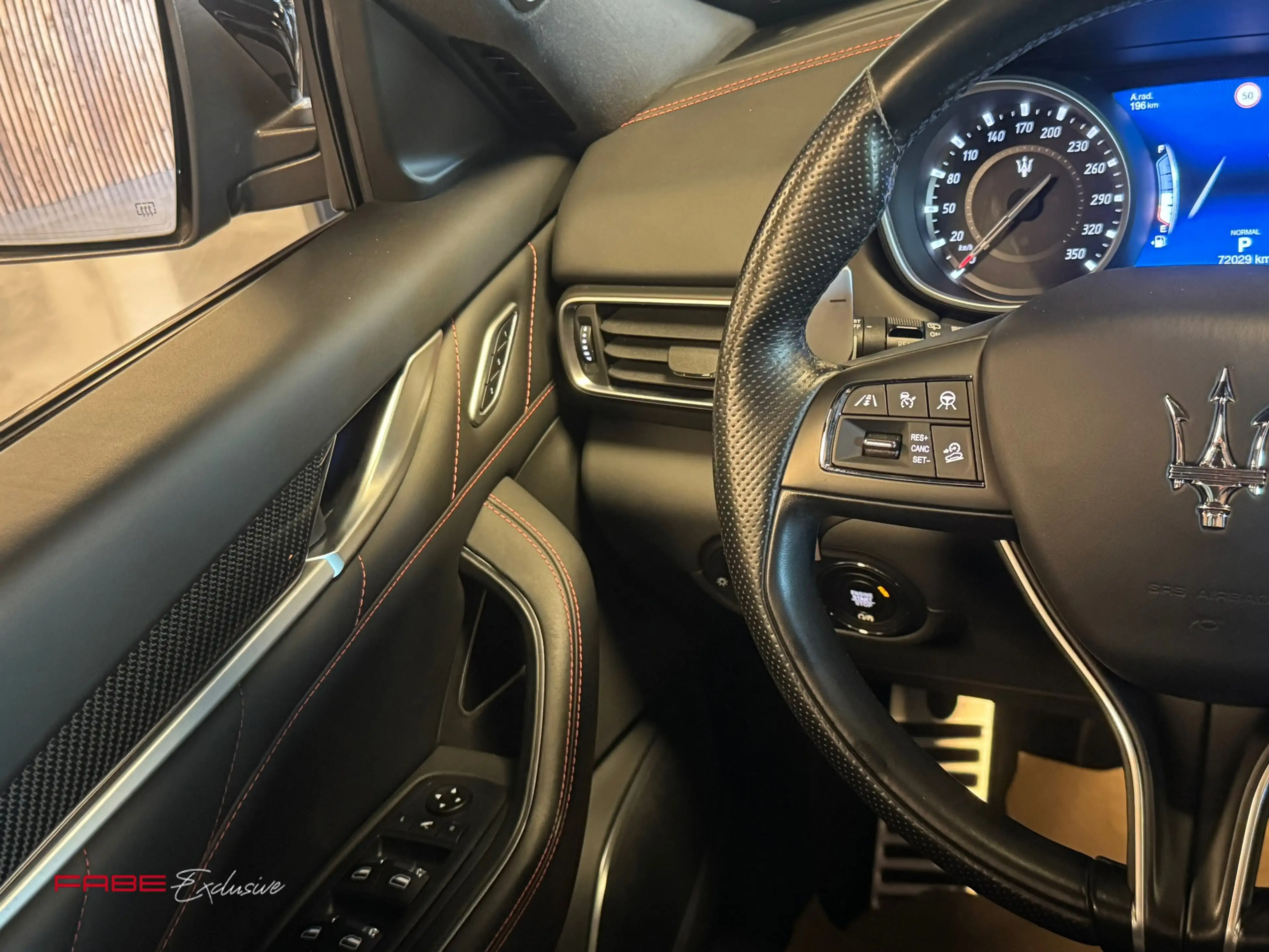 Maserati Levante 3.8 V8 GTS / Softclose / H/K / Carbon / Pano / 360 — photo 25