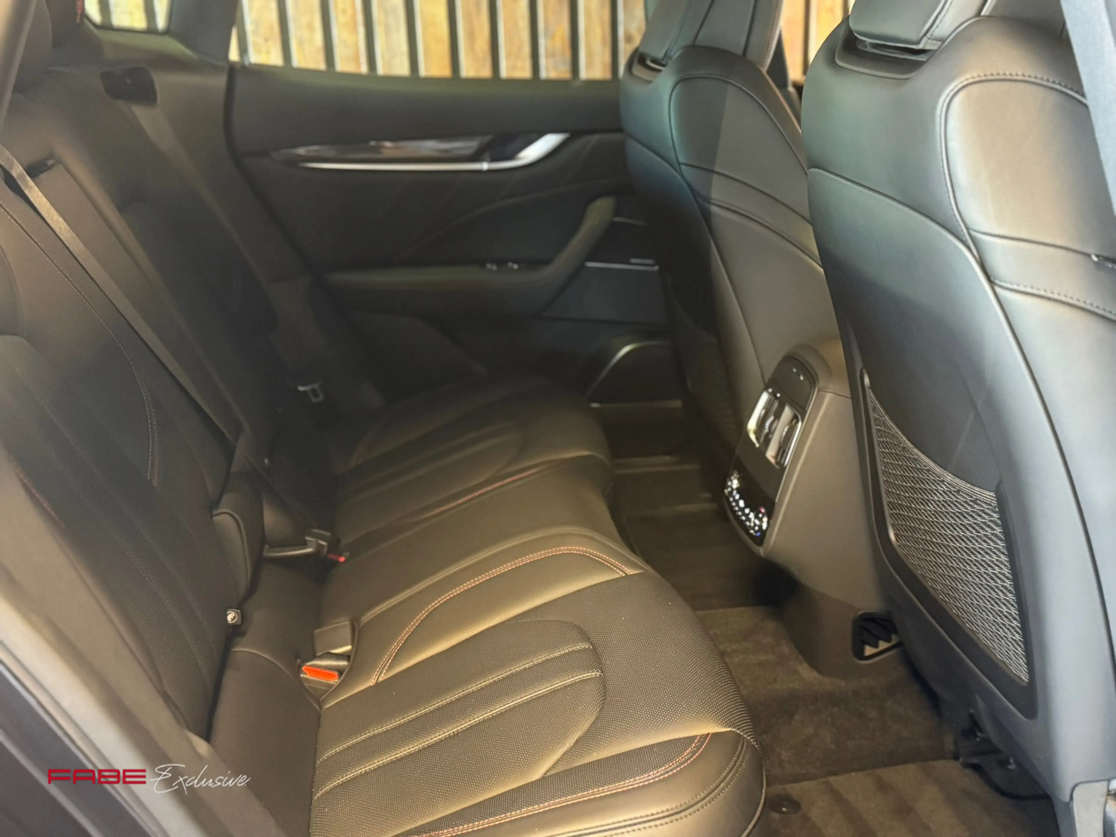 Maserati Levante 3.8 V8 GTS / Softclose / H/K / Carbon / Pano / 360 — photo 17