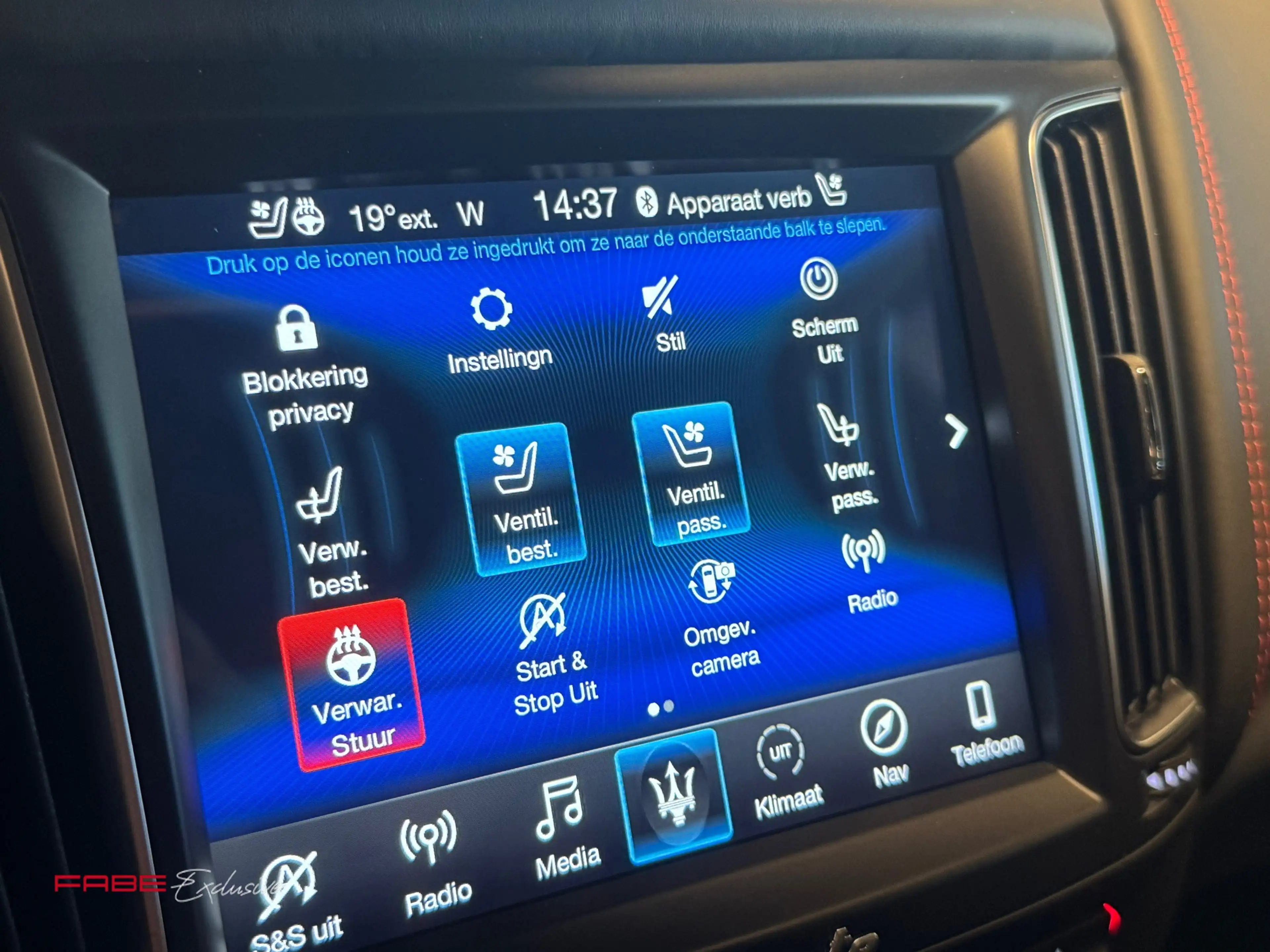 Maserati Levante 3.8 V8 GTS / Softclose / H/K / Carbon / Pano / 360 — photo 31