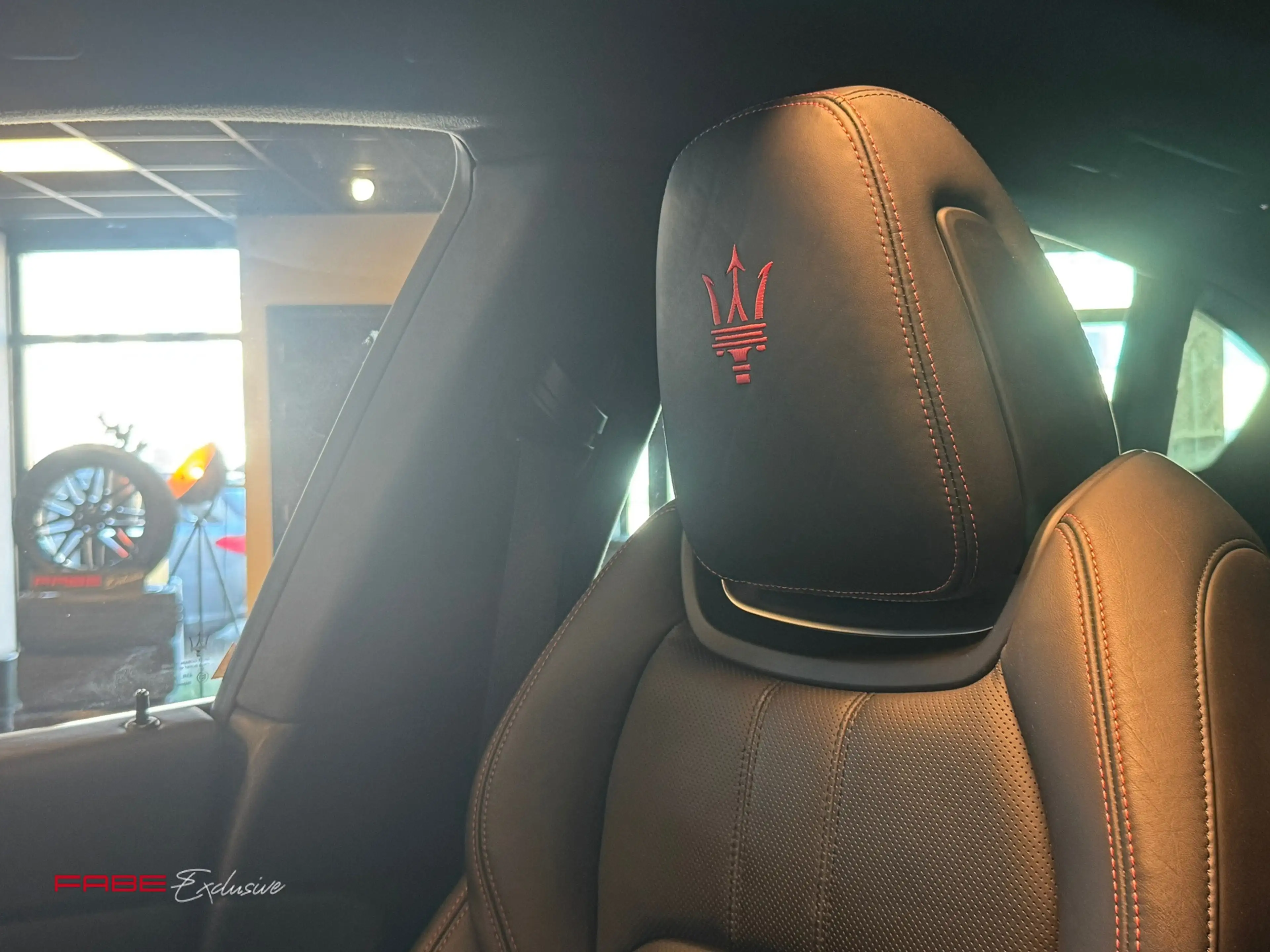 Maserati Levante 3.8 V8 GTS / Softclose / H/K / Carbon / Pano / 360 — photo 16