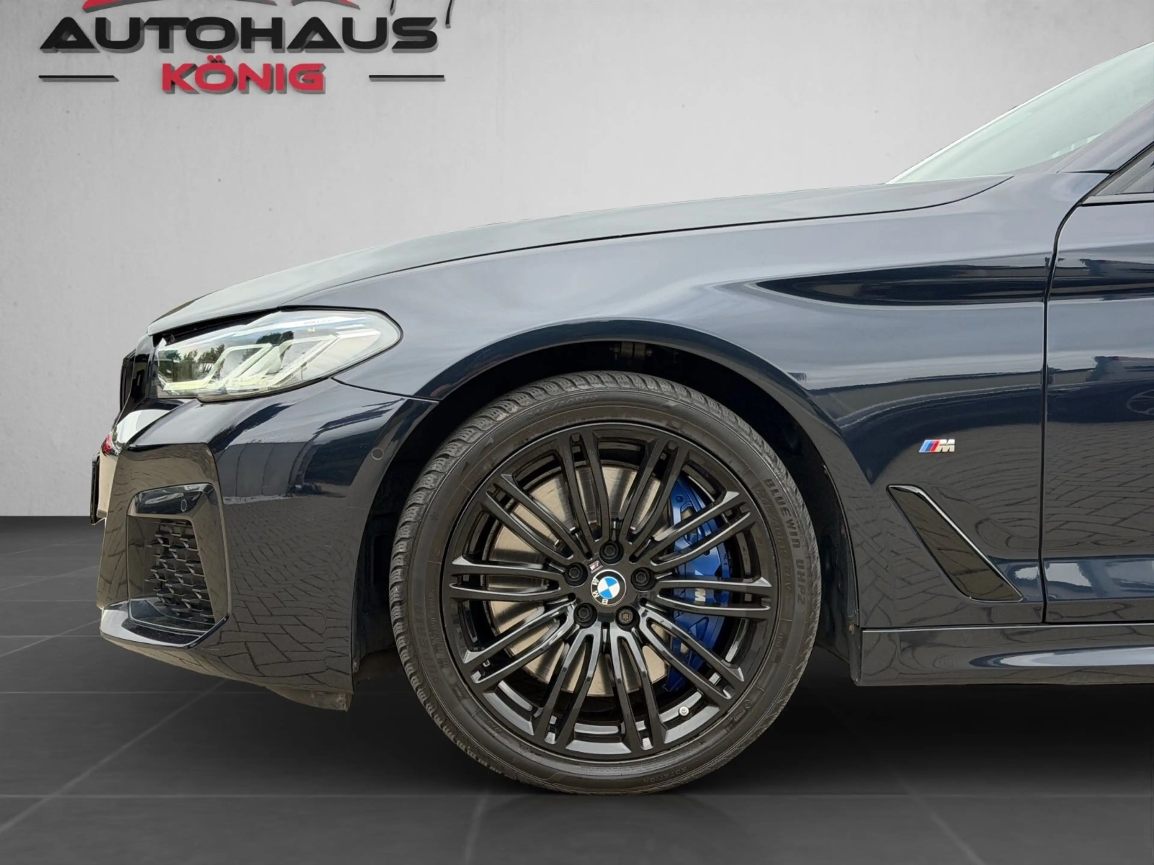 BMW 540 i*xDrive*Lim.*M Sport*HuD*S-DACH*LASER*ASSIST — photo 9