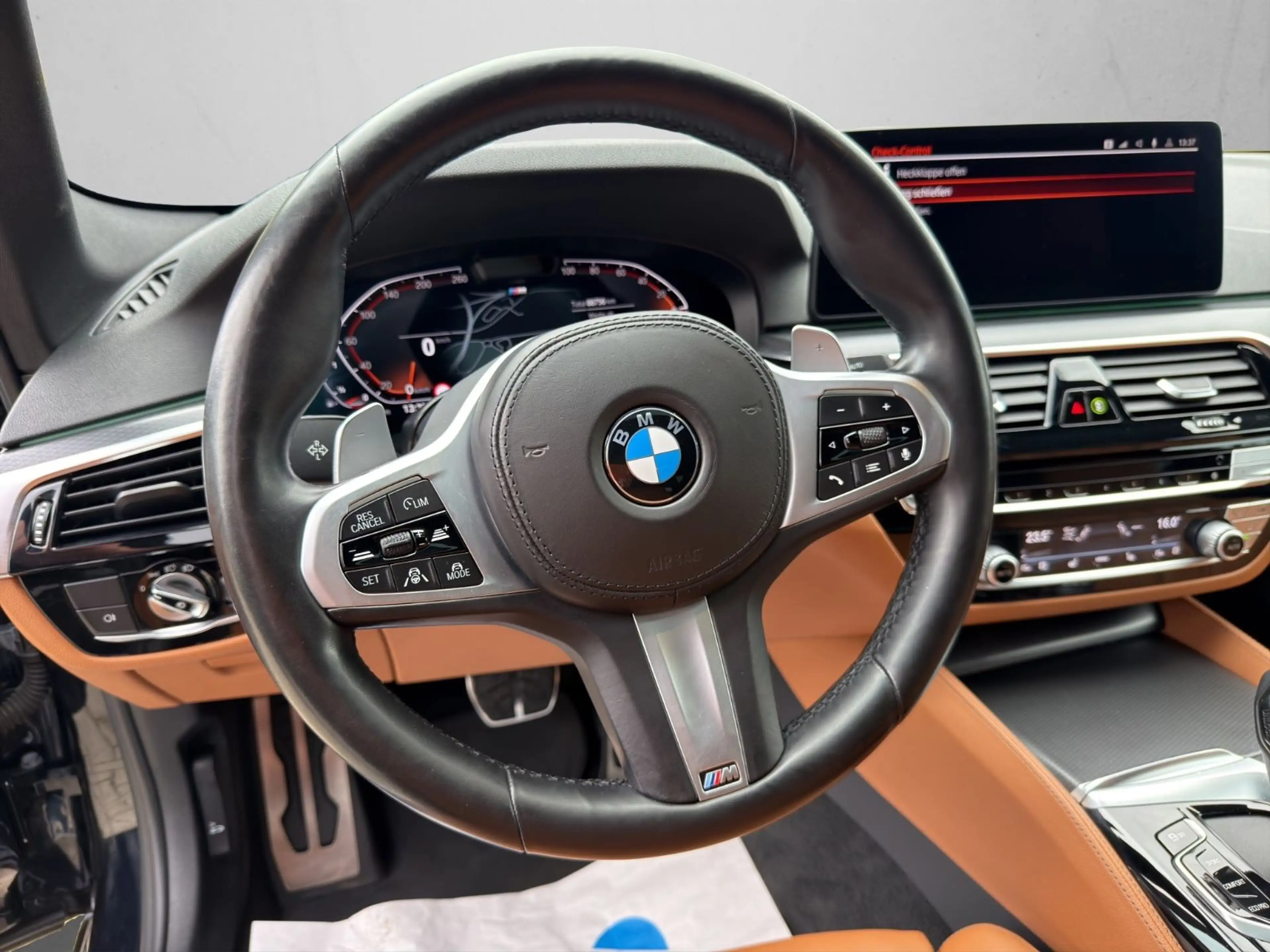 BMW 540 i*xDrive*Lim.*M Sport*HuD*S-DACH*LASER*ASSIST — photo 12