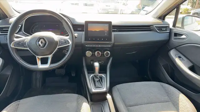 Renault Clio view 11