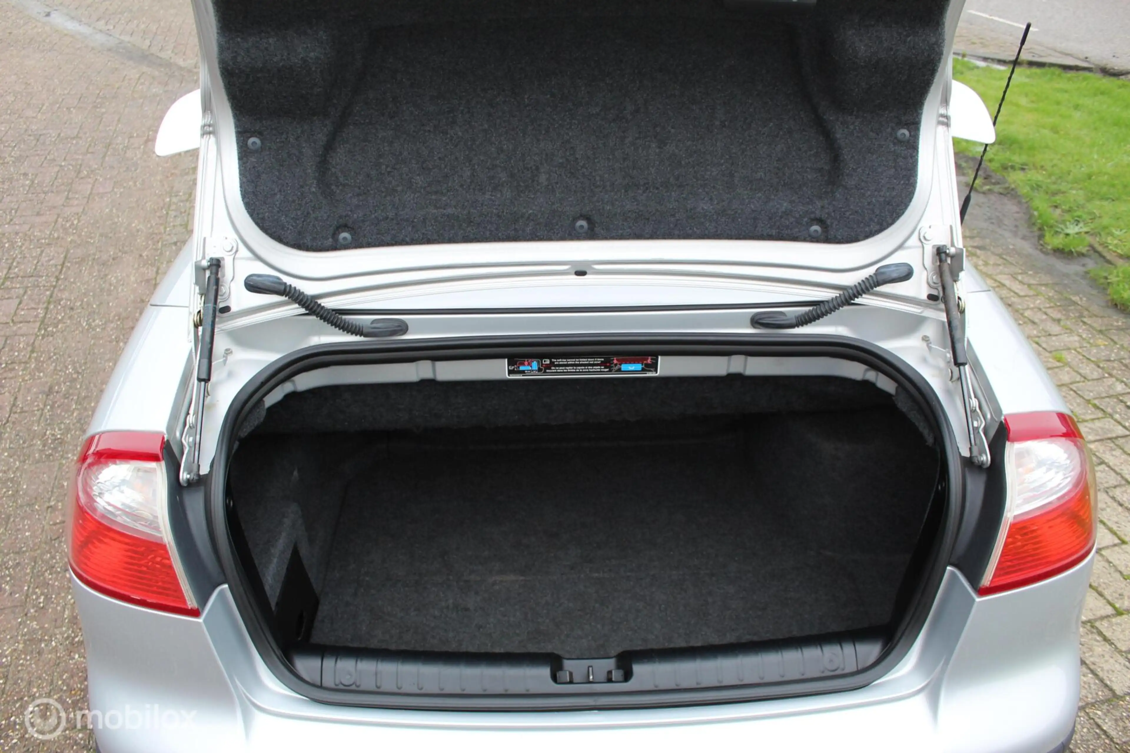 Saab 9-3 Cabrio 2.0T Aero M6 — photo 11
