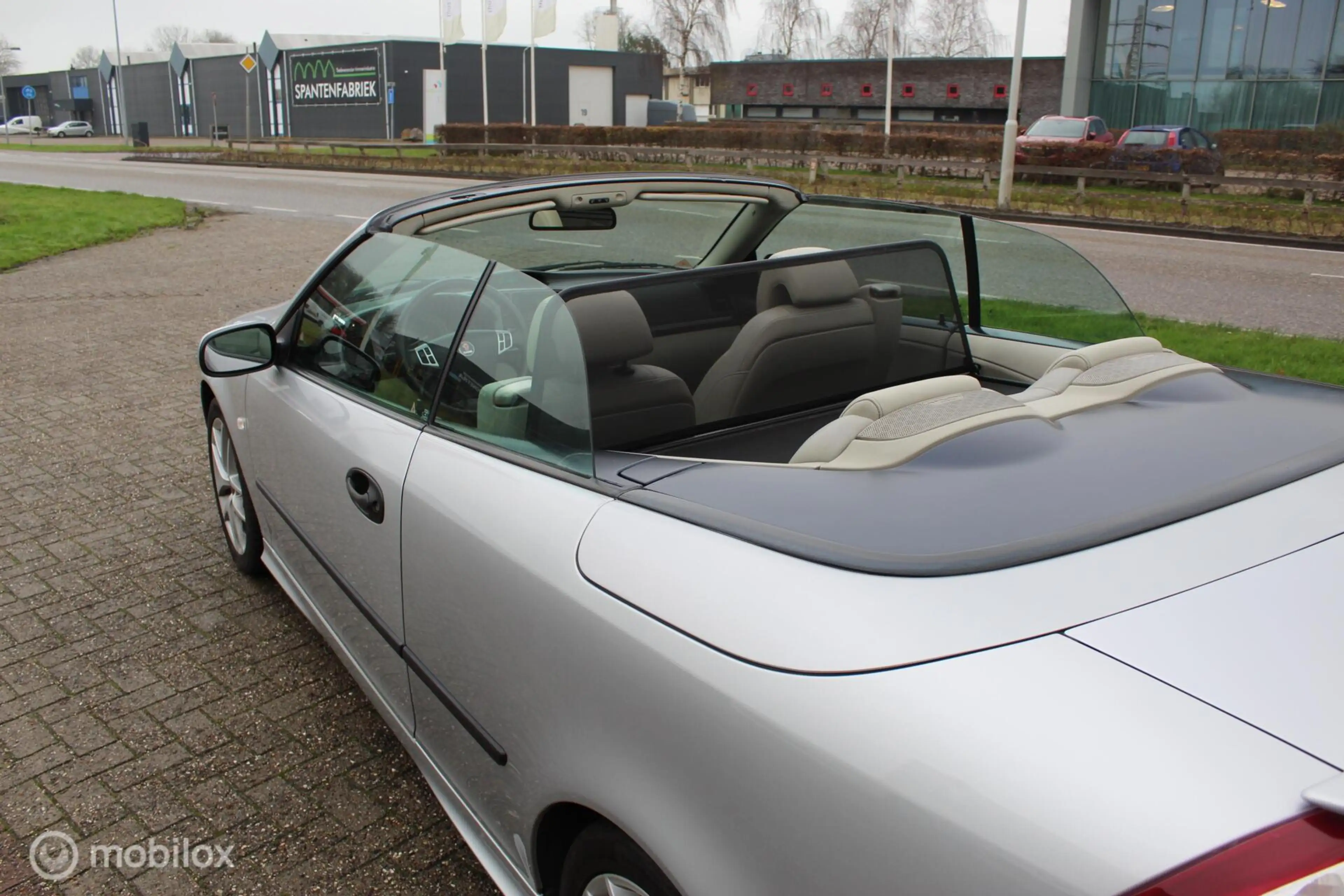 Saab 9-3 Cabrio 2.0T Aero M6 — photo 10