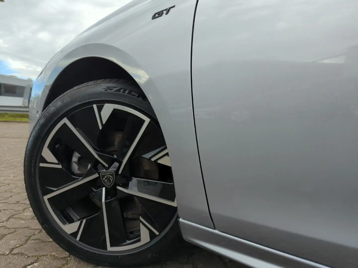 Peugeot 508 SW GT HDI 130 Autom. +Leder+Focal+Navi+Allwetter+ Grau - 2