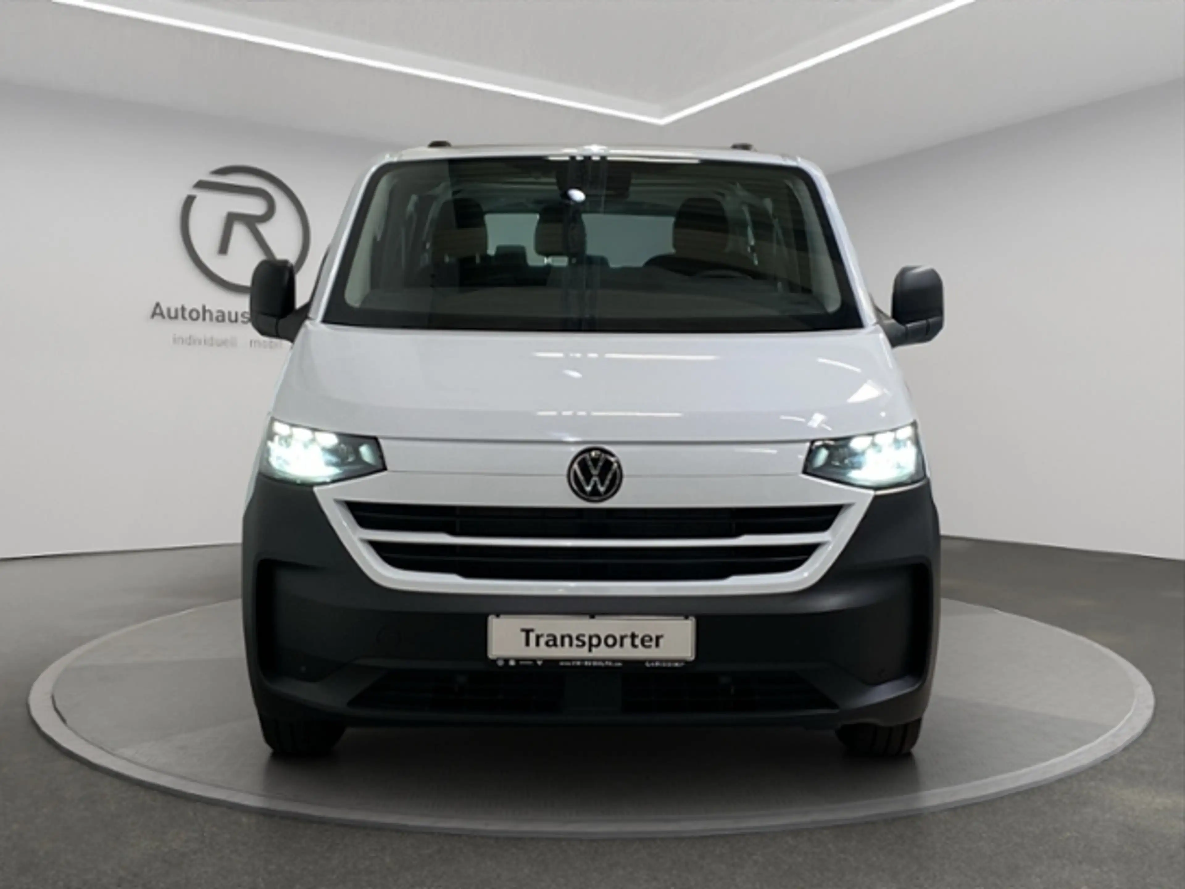 Volkswagen T7 Kombi T7 Transporter Kombi 2.0 TDI Automatik 6 SITZER — photo 12