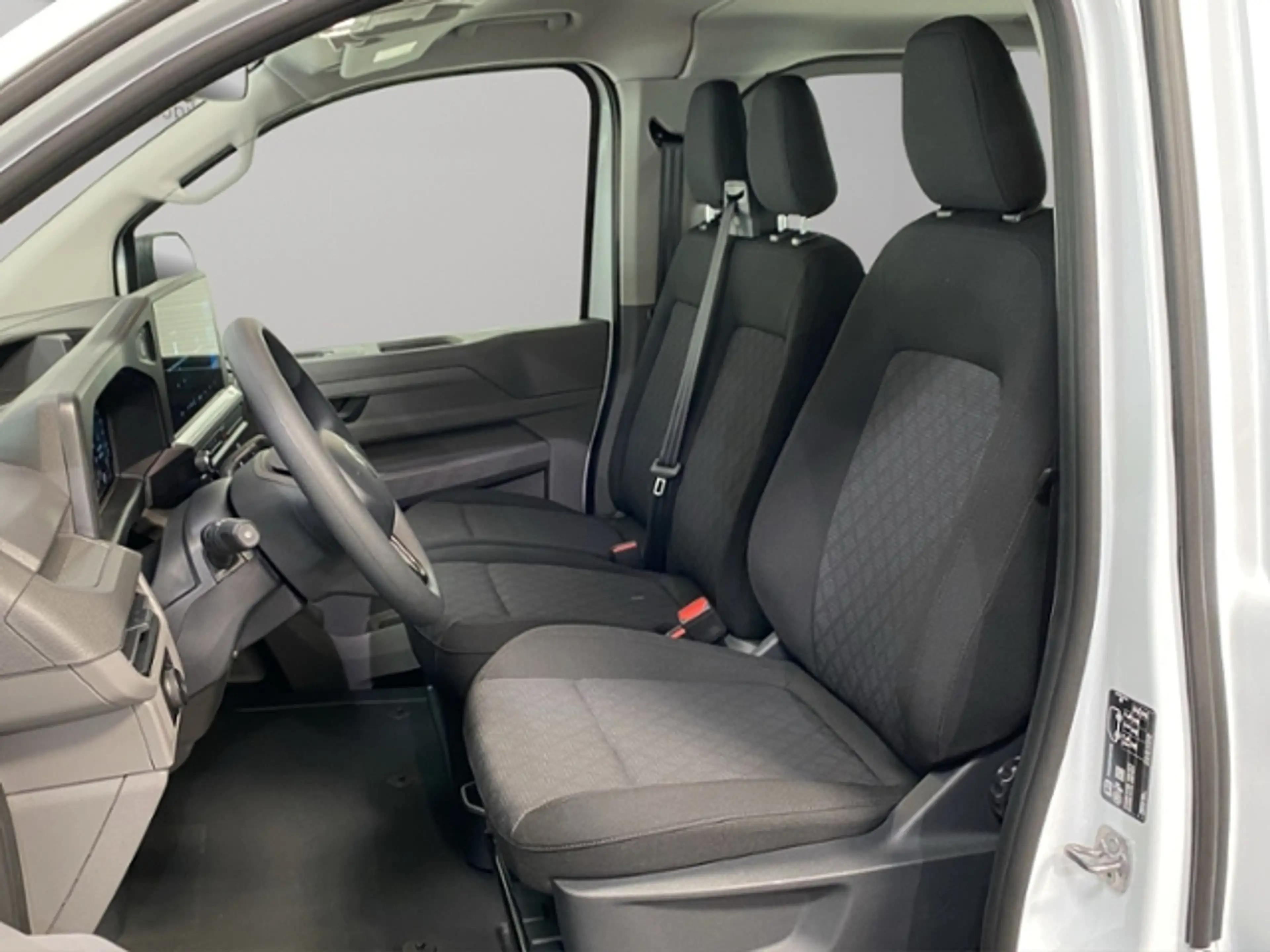 Volkswagen T7 Kombi T7 Transporter Kombi 2.0 TDI Automatik 6 SITZER — photo 5