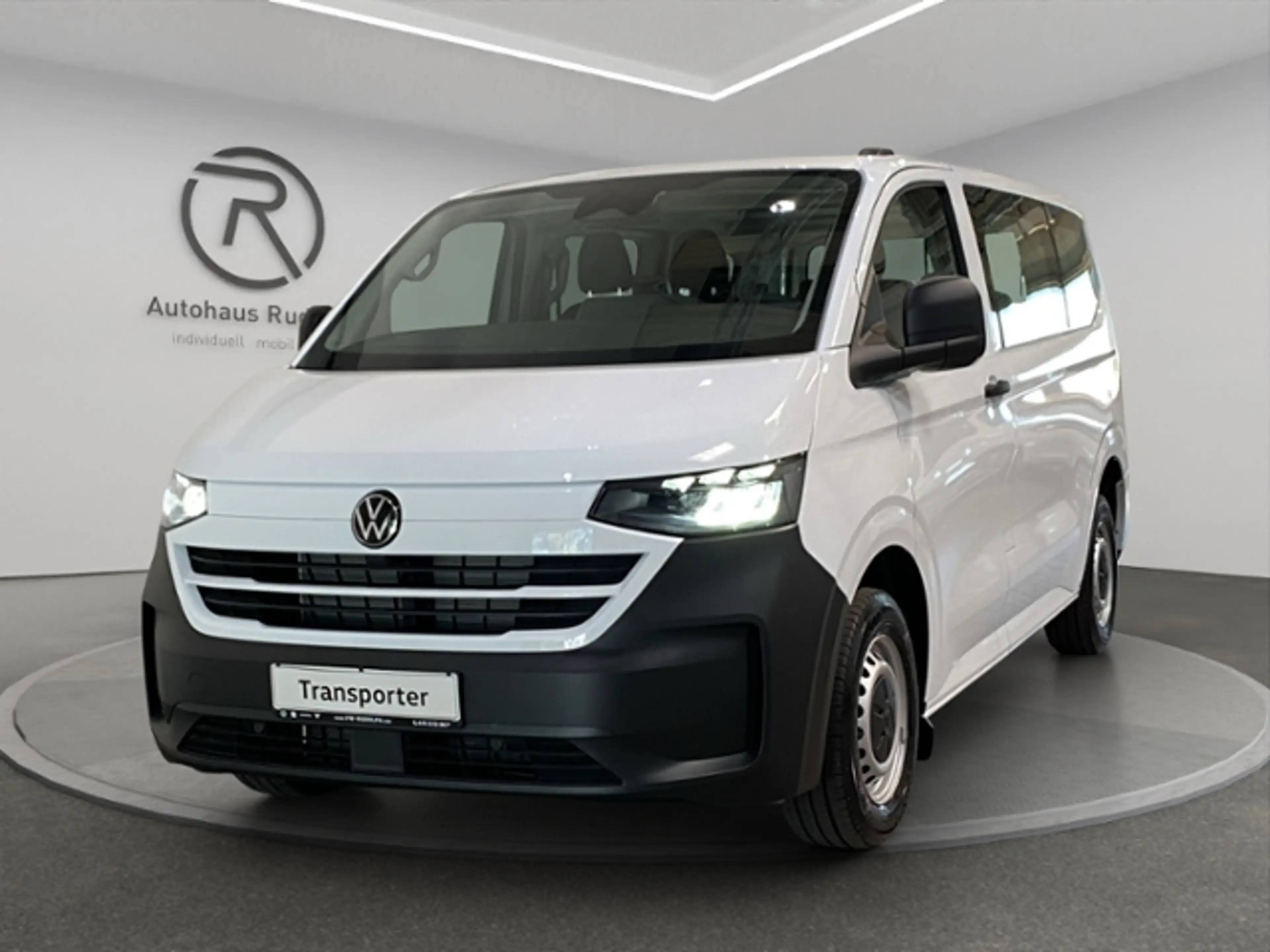 Volkswagen T7 Kombi T7 Transporter Kombi 2.0 TDI Automatik 6 SITZER — photo 2