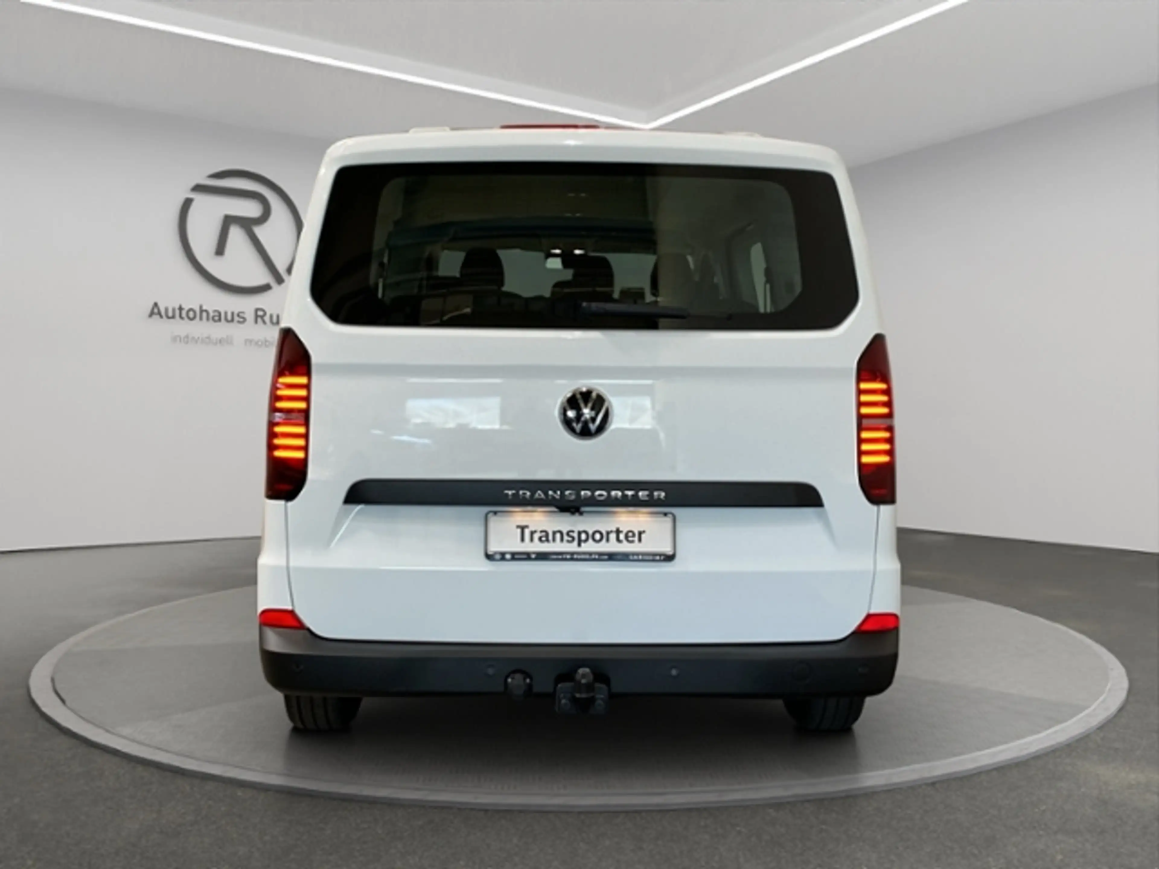 Volkswagen T7 Kombi T7 Transporter Kombi 2.0 TDI Automatik 6 SITZER — photo 15