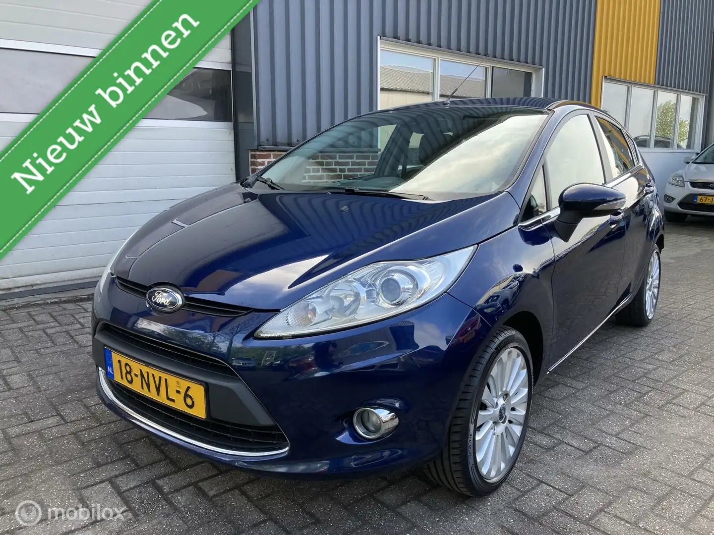 Ford Fiesta 1.25 Titanium ZEER NETJES! Blauw - 1