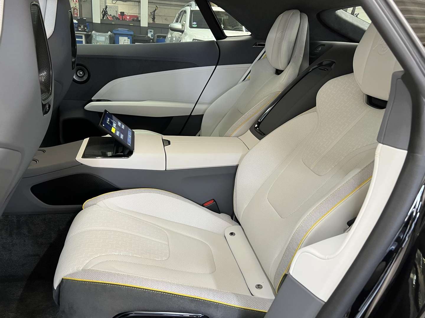 Lotus Emeya -  - Joinsteer - #3