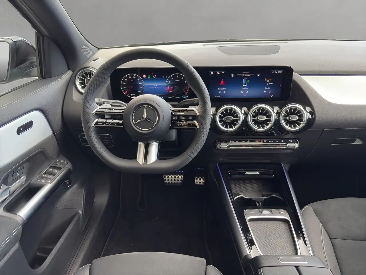 Mercedes-Benz GLA 220 4M AMG+ Pano STANDHZG Distro GurtGrau 11