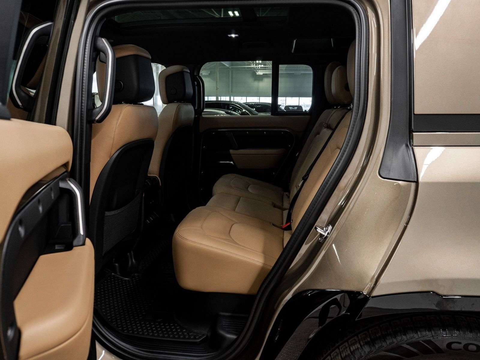 2026 Land Rover Defender 110 P400 X-DYNAMIC SE thumb 24