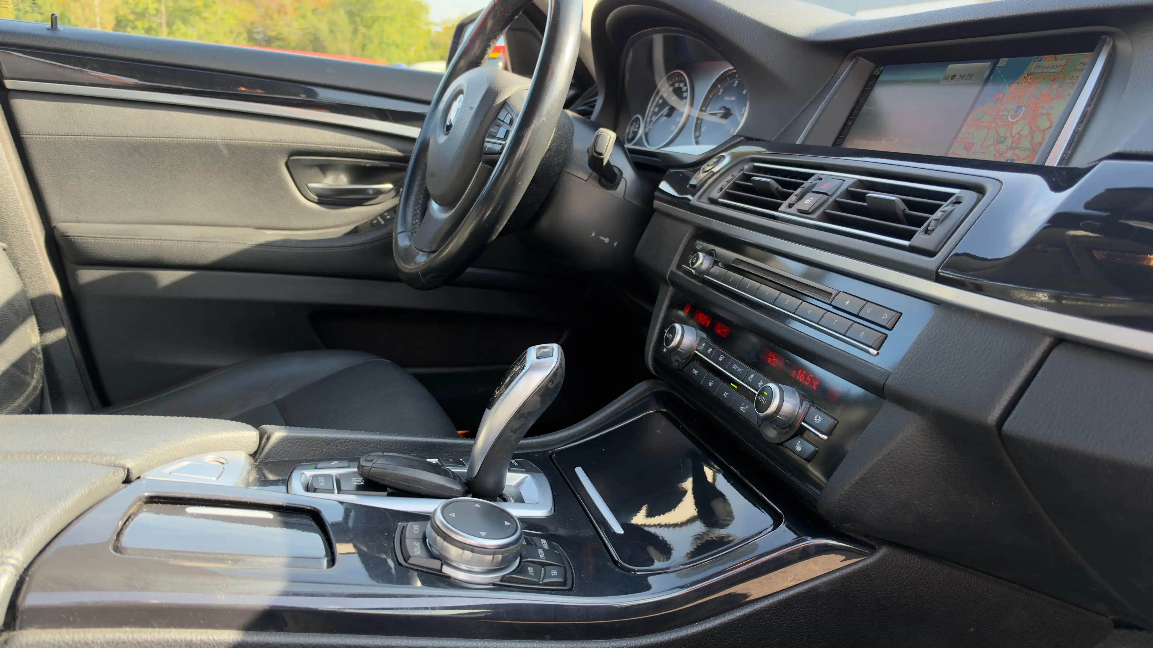 BMW 518 BMW 518d TOURING AUTOMAAT 2015 EURO 6 GARANTIE — photo 14