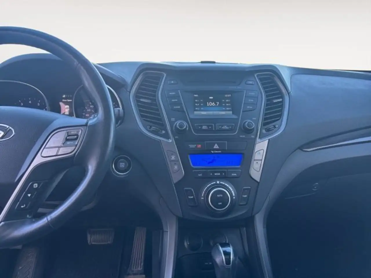 Hyundai SANTA FE снимка Hyundai SANTA FE