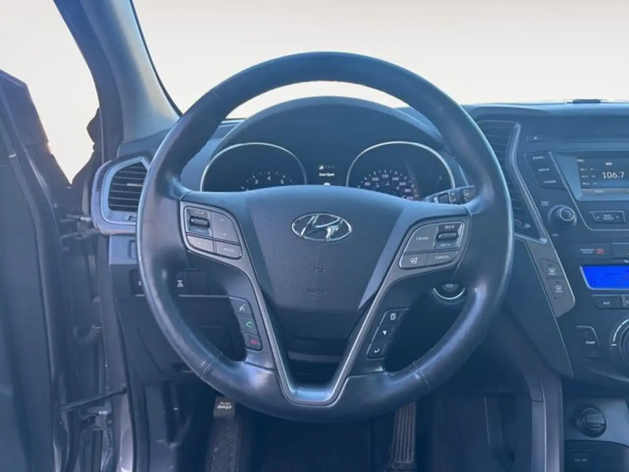 Hyundai SANTA FE снимка Hyundai SANTA FE