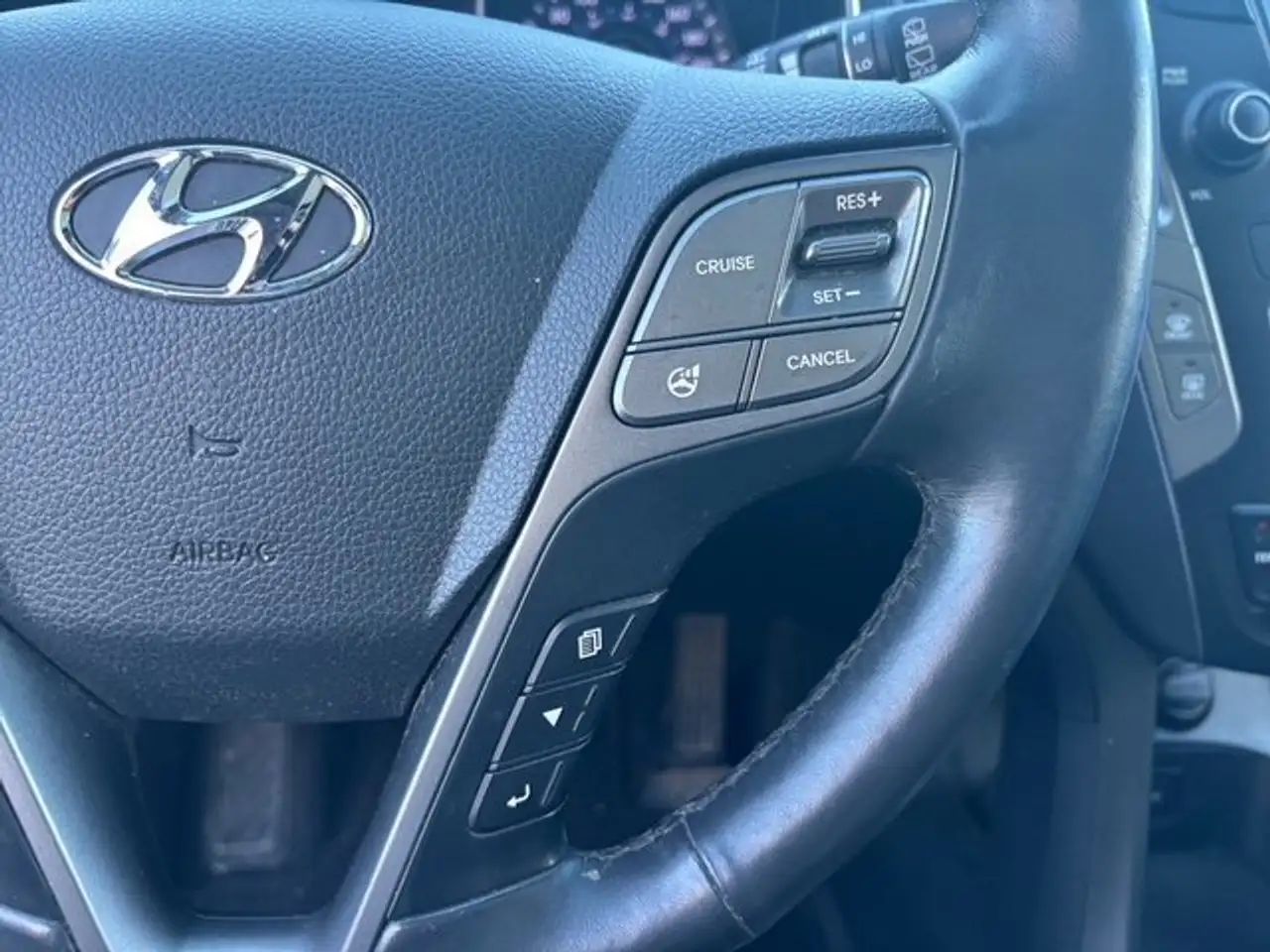 Hyundai SANTA FE снимка Hyundai SANTA FE