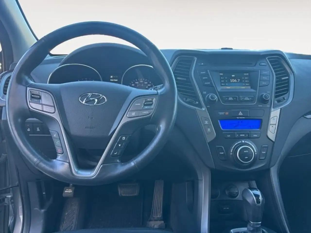 Hyundai SANTA FE снимка Hyundai SANTA FE