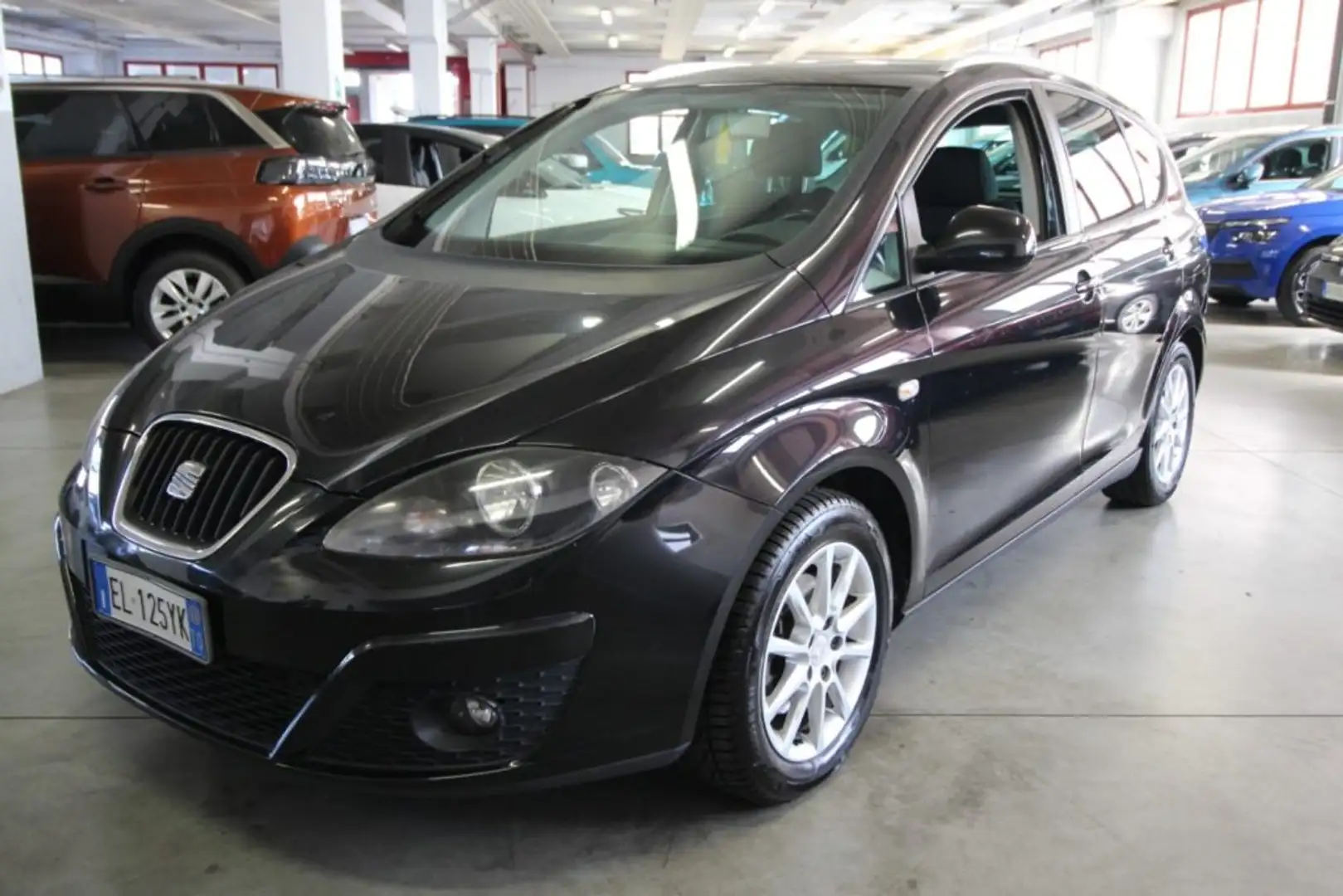 SEAT Altea XL 1.6 TDI 105 CV CR DPF Style Чорний - 2