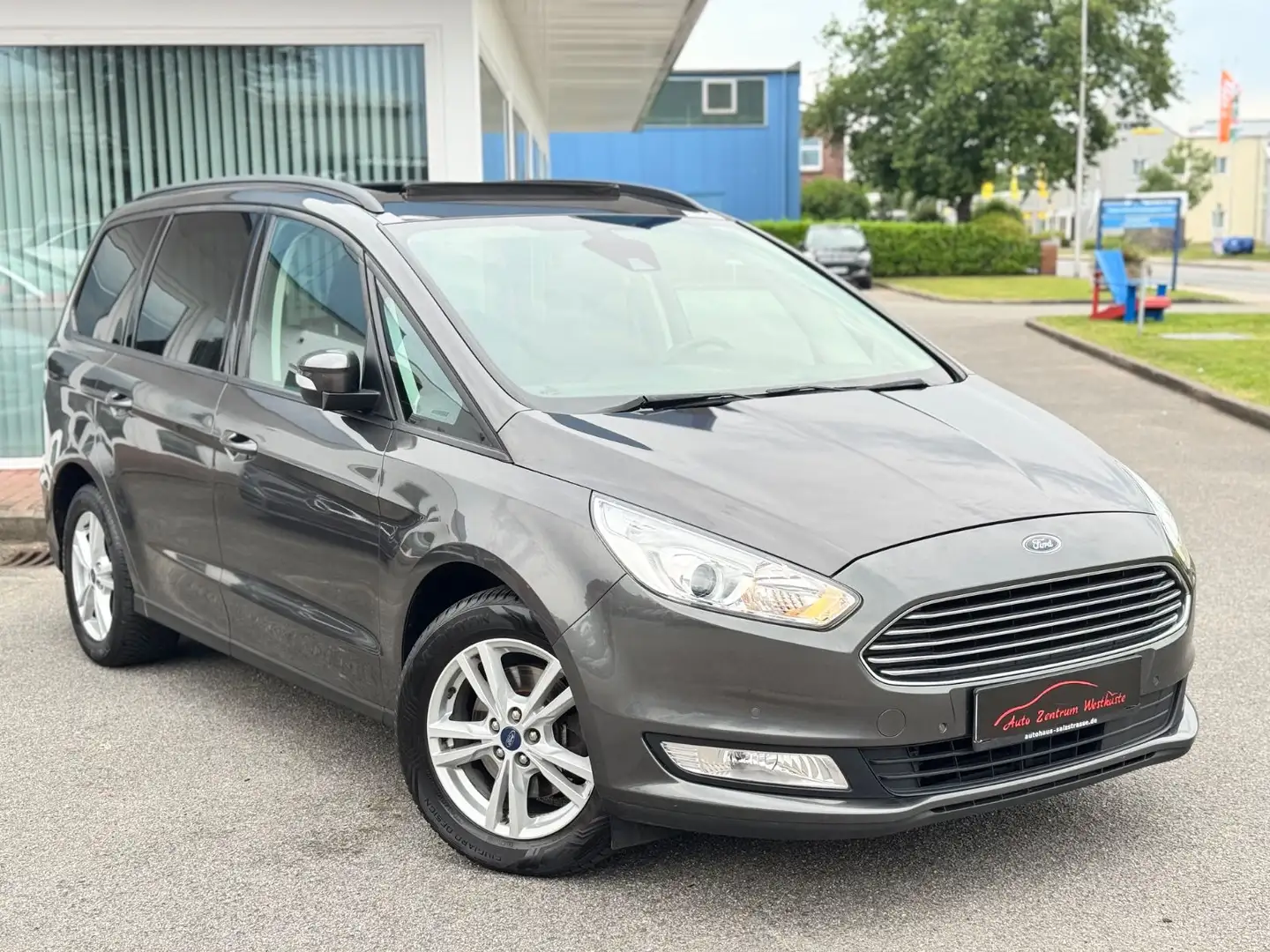 Ford Galaxy Business 7Sitzer AHK PANO Kamera Navi SHZ Grau - 1